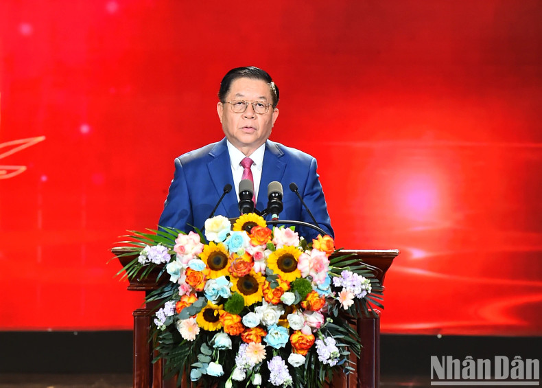 Head of the PCC’s Commission for Communications and Education Nguyen Trong Nghia speaks at the programme.