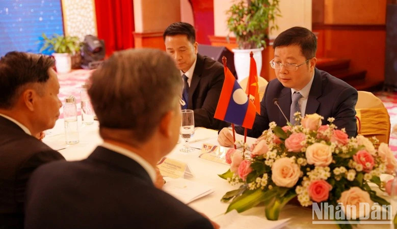 Deputy Minister of Information and Communications Nguyen Thanh Lam wishes to promote cooperation between the two state management agencies on foreign information in the near future.