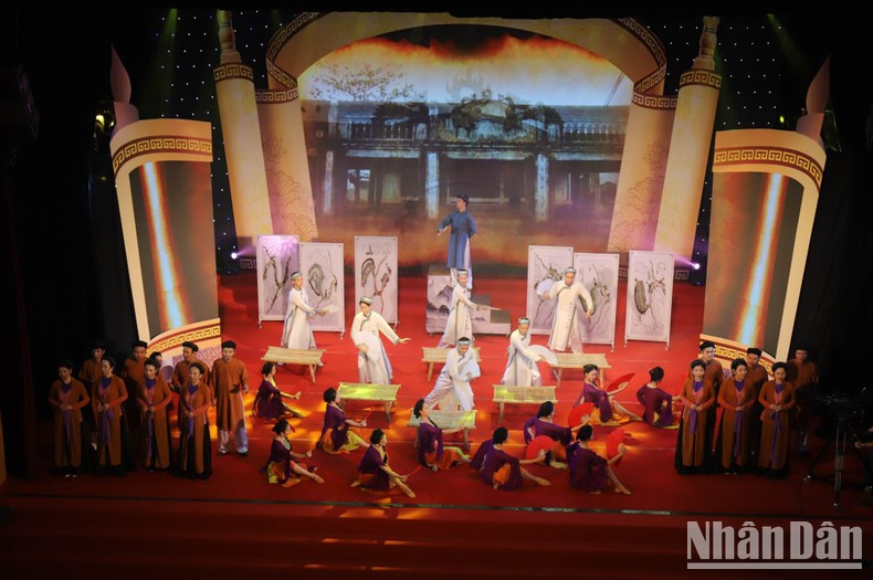 An art performance at the ceremony An art performance at the ceremony