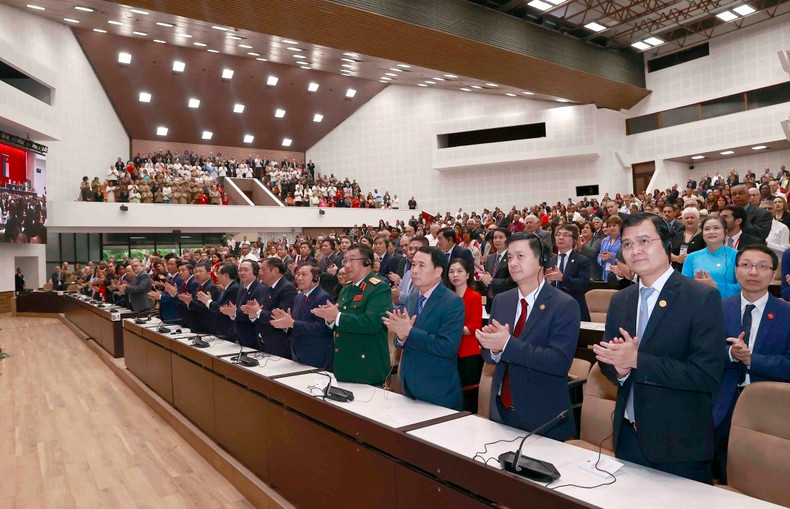 Vietnamese delegates attend the session. (Photo: DOAN TAN) Vietnamese delegates attend the session. (Photo: DOAN TAN)