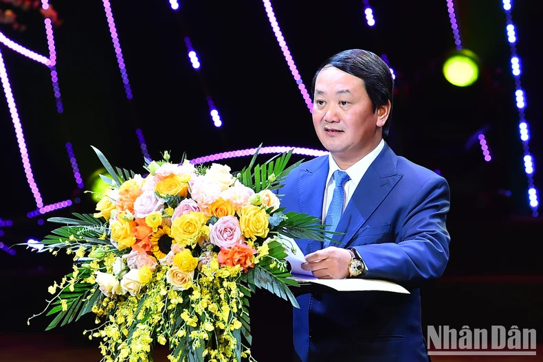 Hau A Lenh, Minister-Chairman of the Government Committee on Ethnic Minority Affairs, speaks at the ceremony. Hau A Lenh, Minister-Chairman of the Government Committee on Ethnic Minority Affairs, speaks at the ceremony.