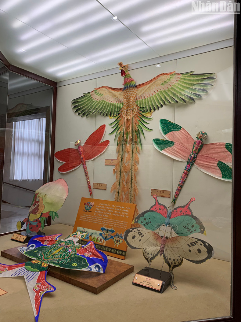 The kites from China and other foreign countries are on display at the Weifang Kite Museum. (Photo: HUU HUNG) The kites from China and other foreign countries are on display at the Weifang Kite Museum. (Photo: HUU HUNG)