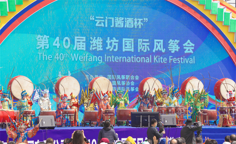 The opening ceremony features traditional theatre performances. (Photo: TAN) The opening ceremony features traditional theatre performances. (Photo: TAN)