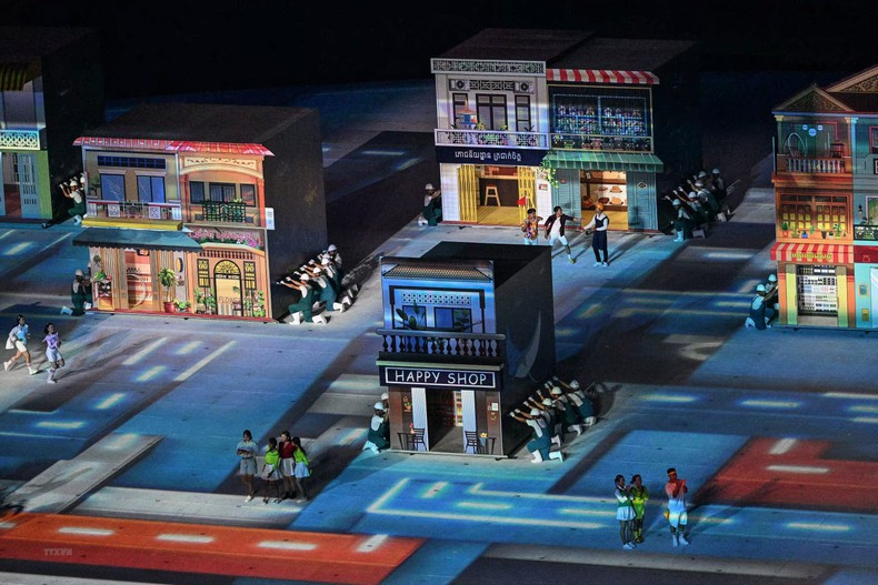 A performance in the second chapter entitled “Smile of the Khmer”, at the opening ceremony for the 32nd SEA Games.