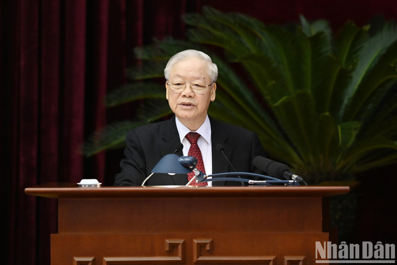 Party General Secretary Nguyen Phu Trong delivers an opening speech for the eighth plenum of the 13th Party Central Committee.