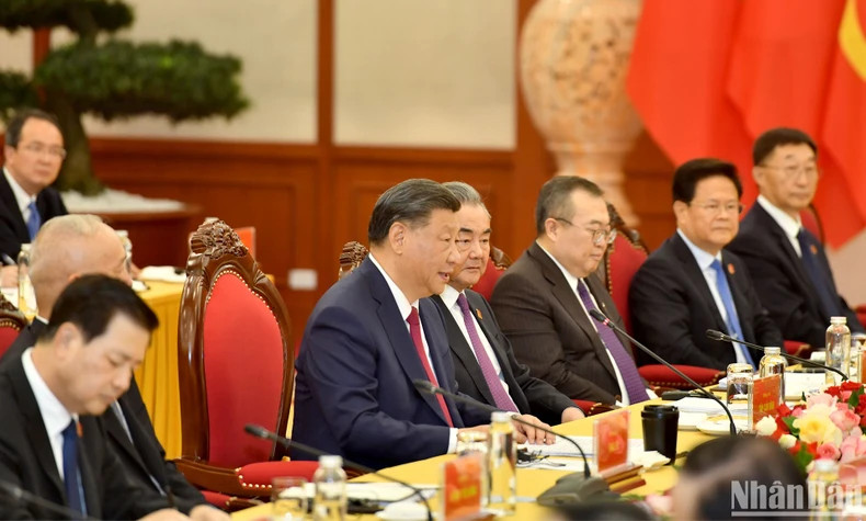 Chinese Party General Secretary and President Xi Jinping speaks at the talks. (Photo: NDO)