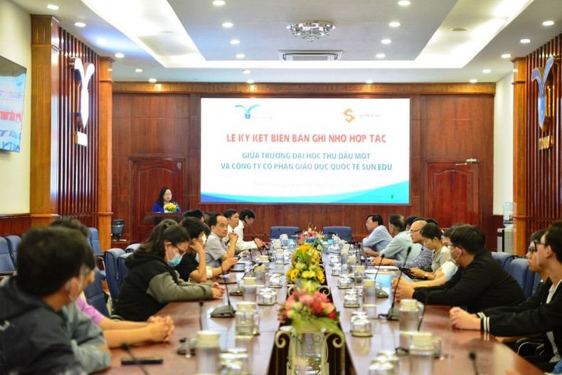 An overview of the signing ceremony