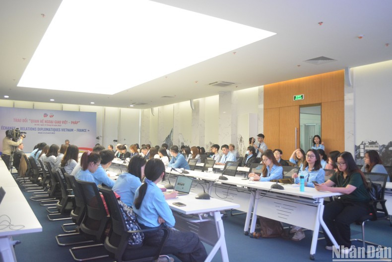 At the exchange “Vietnam – France diplomatic relations”. (Photo: NDO)
