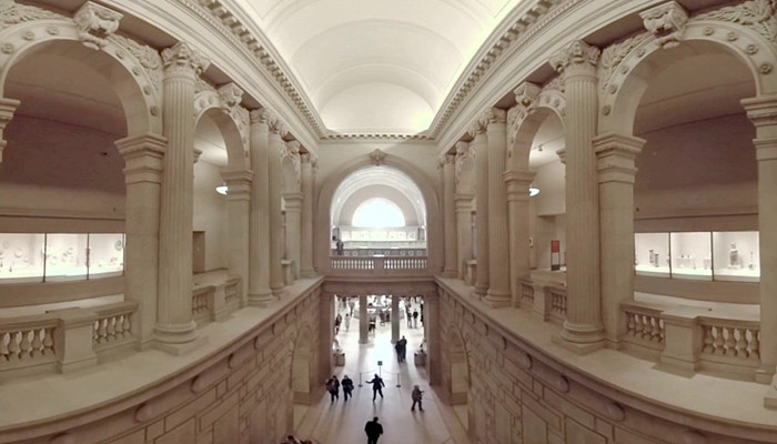 Metropolitan Museum, one of the famous museums applying virtual reality technology.