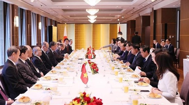 Vietnamese Prime Minister Pham Minh Chinh has a working breakfast with President of the International Friendship Exchange Council (FEC) of Japan Ken Matsuzawa and its members in Tokyo on December 18. (Photo: VNA) Vietnamese Prime Minister Pham Minh Chinh has a working breakfast with President of the International Friendship Exchange Council (FEC) of Japan Ken Matsuzawa and its members in Tokyo on December 18. (Photo: VNA)