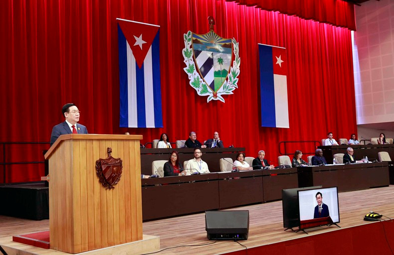 NA Chairman Vuong Dinh Hue speaks at the special session of the Cuban NA. (Photo: DOAN TAN). NA Chairman Vuong Dinh Hue speaks at the special session of the Cuban NA. (Photo: DOAN TAN).