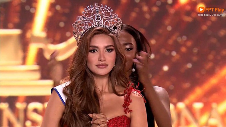 Miss Andrea Aguilera.