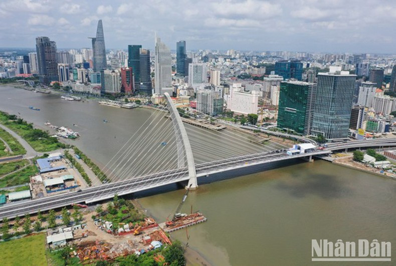 The image of Ba Son Bridge from above. (Photo: NDO)