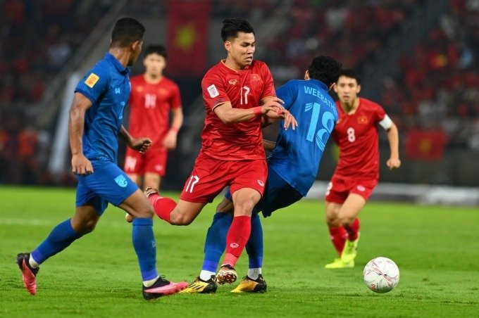 Vietnam's midfielder Vu Van Thanh in action during the match. (Photo: VnExpress) Vietnam's midfielder Vu Van Thanh in action during the match. (Photo: VnExpress)