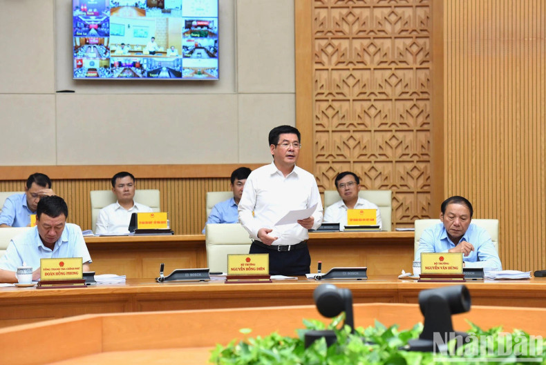 Minister of Industry and Trade Nguyen Hong Dien speaks at the event. Minister of Industry and Trade Nguyen Hong Dien speaks at the event.