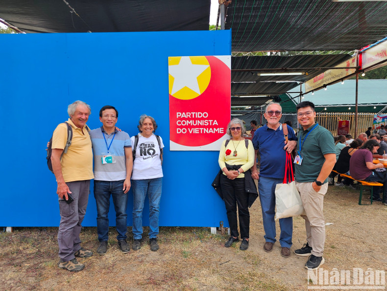 Many international friends expressed their belief that under the leadership of the Communist Party of Vietnam, the country will increasingly develop in the coming years.