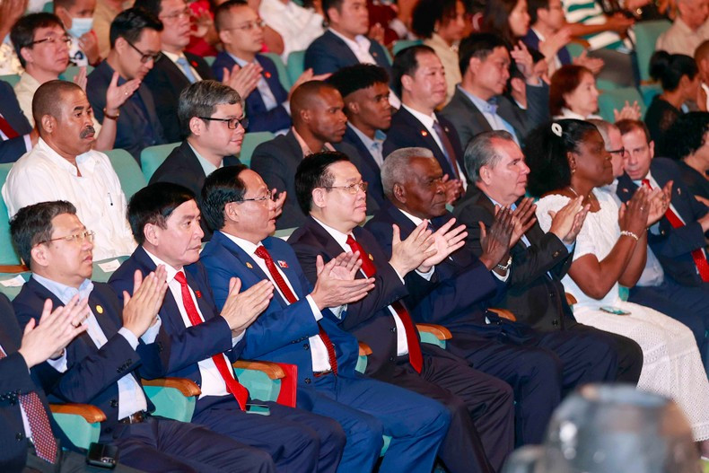 The delegates attend the event. (Photo: VNA)