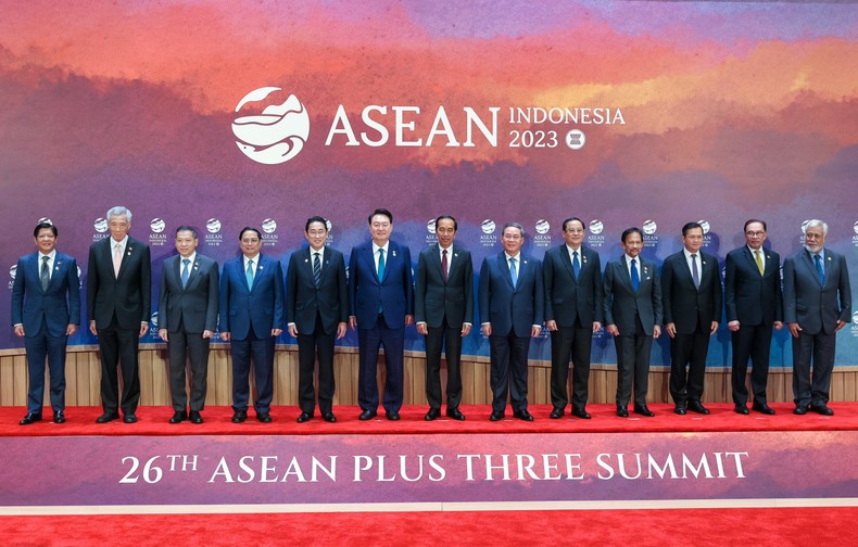 Leaders pose for a group photo at the 26th ASEAN Plus Three Summit in Jakarta, Indonesia, on September 6. (Photo: Nhat Bac) Leaders pose for a group photo at the 26th ASEAN Plus Three Summit in Jakarta, Indonesia, on September 6. (Photo: Nhat Bac)