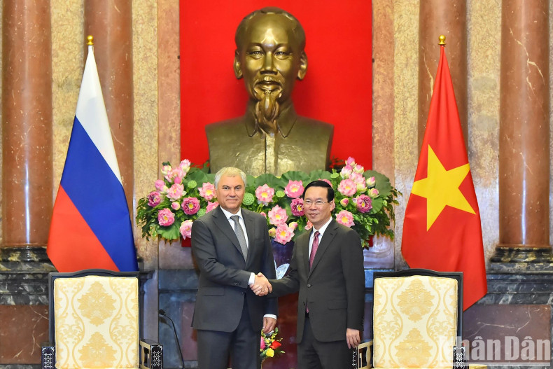 President Vo Van Thuong and Russian State Duma Chairman Vyacheslav Viktorovich Volodin at the reception.