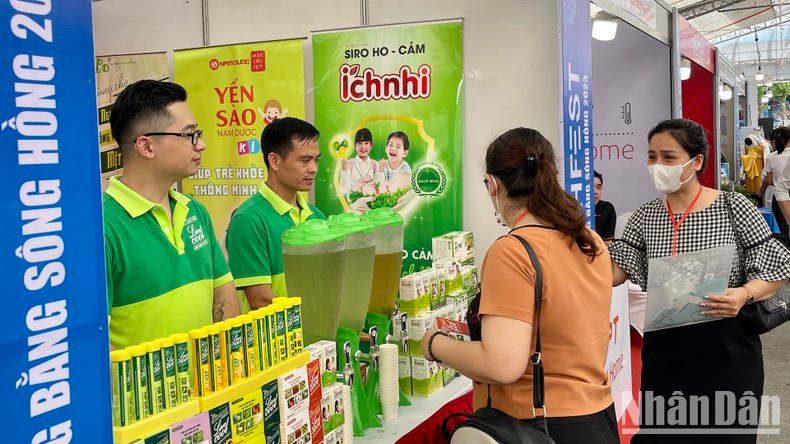 The festival features 89 pavilions displaying more than 1,000 products.