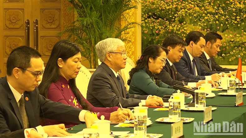 The VFF Central Committee delegation at the talks with CPPCC leaders in Beijing on July 20. (Photo: NDO) The VFF Central Committee delegation at the talks with CPPCC leaders in Beijing on July 20. (Photo: NDO)