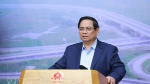 Prime Minister Pham Minh Chinh speaks at the 24th meeting of the State Steering Committee for key national transport projects (Photo: VNA)