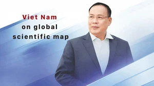 Professor, Doctor of Science Nguyen Dinh Duc has become a symbol of Vietnamese intellect.