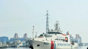 Viet Nam Coast Guard ship CBS 8001 docks at Tanjung Priok Port, Indonesia. (Photo: VNA)