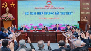 An overview of the first consultation of the Presidium of the Viet Nam Fatherland Front Central Committee (Photo: VNA)