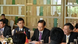 Minister of Foreign Affairs Le Hoai Trung at the meeting with his Thai counterpart Sihasak Phuangketkeow in Thailand on December 14, 2025. Photo courtesy of the Ministry of Foreign Affairs.