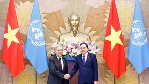 National Assembly Chairman Tran Thanh Man (right) meets with United Nations Secretary-General Antonio Guterres in Ha Noi on October 25, 2025. (Photo: VNA)