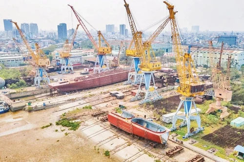 The production site of Bach Dang Shipbuilding Company is gradually shrinking due to urbanisation.