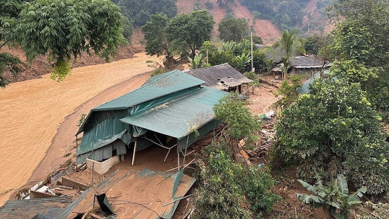 Torrential rains triggered flash floods and landslides across several communes in Dien Bien Province image-4.jpg