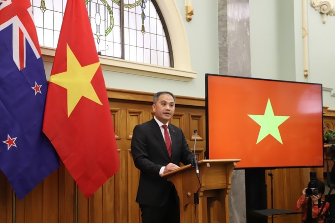 Vietnamese Ambassador to New Zealand Phan Minh Giang addresses the ceremony. (Photo: VNA) Vietnamese Ambassador to New Zealand Phan Minh Giang addresses the ceremony. (Photo: VNA)