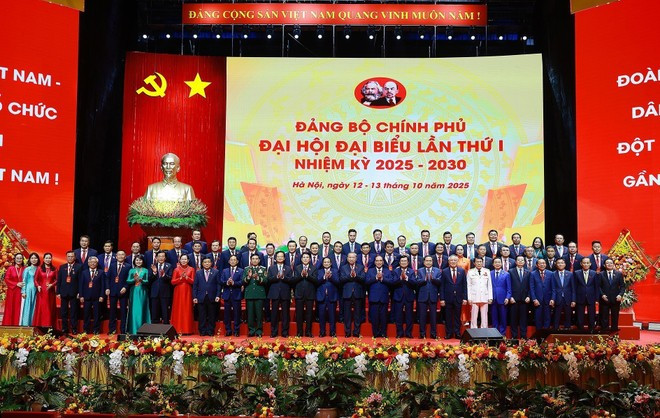 Party General Secretary To Lam and other delegates at the first Congress of the Government Party Organisation in Ha Noi on October 13. (Photo: VNA) Party General Secretary To Lam and other delegates at the first Congress of the Government Party Organisation in Ha Noi on October 13. (Photo: VNA)