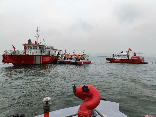 The search and rescue work is underway for the missing victims. (Photo: VNA) The search and rescue work is underway for the missing victims. (Photo: VNA)