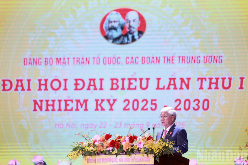 Secretary of the Party Committee of the Viet Nam Fatherland Front and Central Mass Organisationss, and President of the Viet Nam Fatherland Front Central Committee Do Van Chien addresses the opening ceremony Secretary of the Party Committee of the Viet Nam Fatherland Front and Central Mass Organisationss, and President of the Viet Nam Fatherland Front Central Committee Do Van Chien addresses the opening ceremony