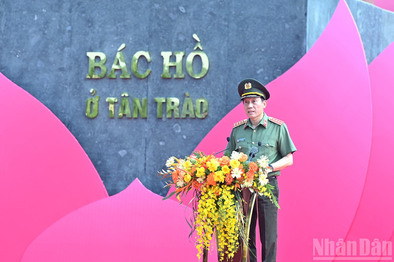 Minister of Public Security, General Luong Tam Quang speaks at the event. tuyen-quang-6.jpg