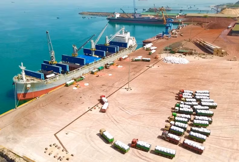 More than 30% of cargo handled at Vung Ang Port is Laos’ export goods