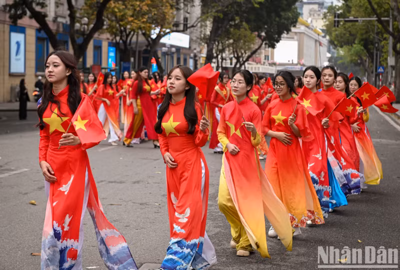Each piece of the map represents each person and each region; when everyone joins hands, we will create a strong and resilient Vietnam. Each piece of the map represents each person and each region; when everyone joins hands, we will create a strong and resilient Vietnam.