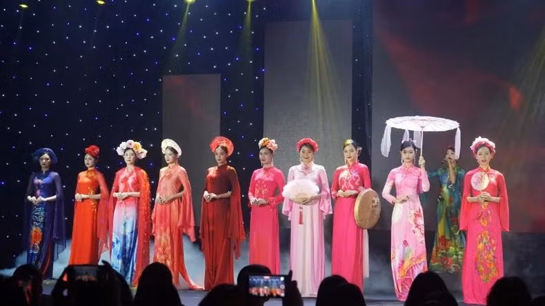 The Ao Dai collections are inspired by the rich cultural heritage of Vietnam and the natural landscapes of the three regions.