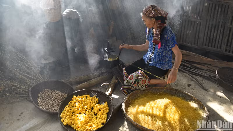 Villagers in Hoa Tien remain committed to preserving the craft. (Photo: VU LINH) Villagers in Hoa Tien remain committed to preserving the craft. (Photo: VU LINH)