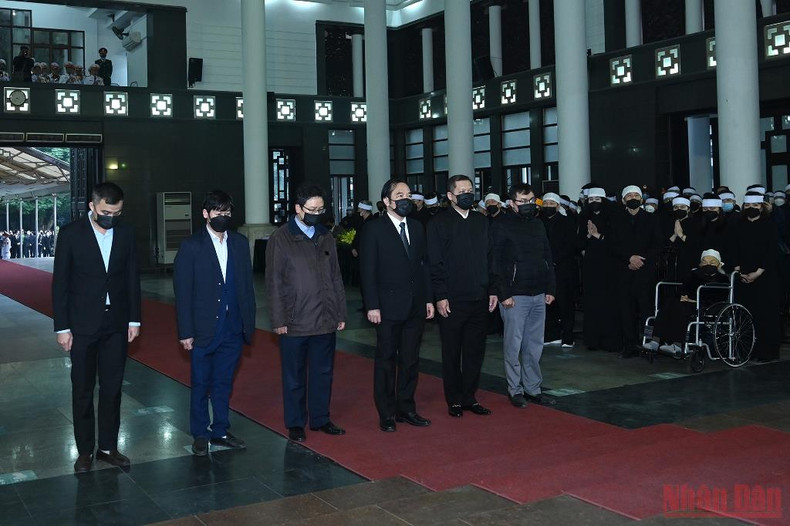 Memorial services held for former Deputy Prime Minister Nguyen Con ảnh 6 Memorial services held for former Deputy Prime Minister Nguyen Con ảnh 6