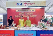 Display space showcasing Vietnamese products at the event. (Photo: Organising Committee)