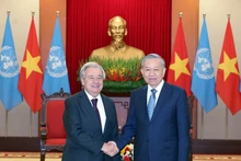Party General Secretary To Lam receives United Nations Secretary-General António Guterres in Ha Noi on October 25. (Photo: VNA)