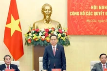 NA Chairman Tran Thanh Man (centre) speaks at the event (Photo: VNA)