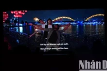 Image of Da Nang’s Dragon Bridge in the film “Love in Vietnam”. (Photo: ANH DAO)