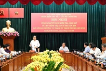 NA Chairman Tran Thanh Man chairs the meeting on March 14 to announce the decision by the Politburo and the Secretariat to conduct inspection and supervision for the Ho Chi Minh City Party Committee’s Standing Board. (Photo: sggp.org.vn)