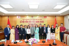 Ambassador Nguyen Phu Binh, former Deputy Minister of Foreign Affairs and Chairman of the Liaison Committee for Overseas Vietnamese speaks at the press briefing on March 14. (Photo: VNA)