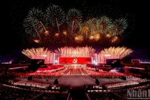 Under the glorious flag of the Party, the entire Vietnamese nation unites and works together to successfully implement the Resolution of the 14th National Party Congress. (Photo: THANH DAT)